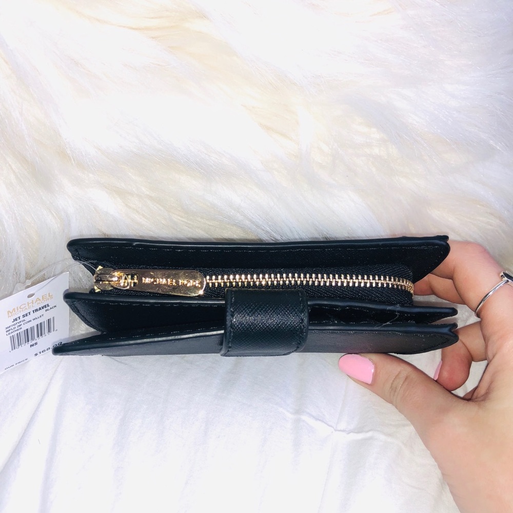Black Michael Kors Jet Set Wallet - Picture 3 of 5